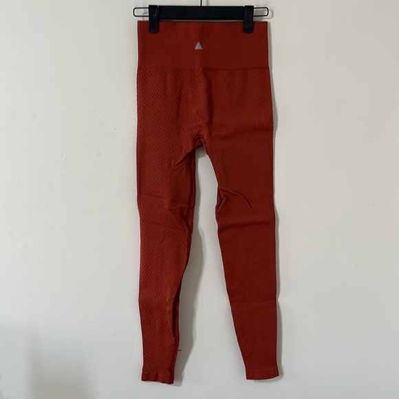 Balance Athletica Quartz Collection Amber Seamless Full Length Leggings Sz M - Picture 6 of 8